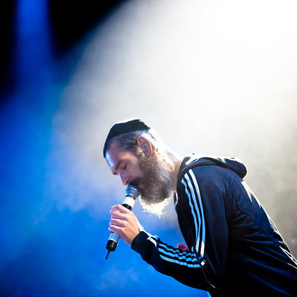 Performer Matisyahu silohuette